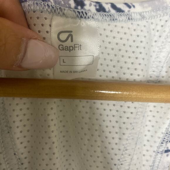 Gap Fit Racerback Tank w/ Vents Black Gray White Print New with tags Size Large - Picture 2 of 5